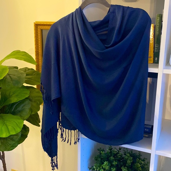 Beautiful Blue Scarf - Picture 1 of 4